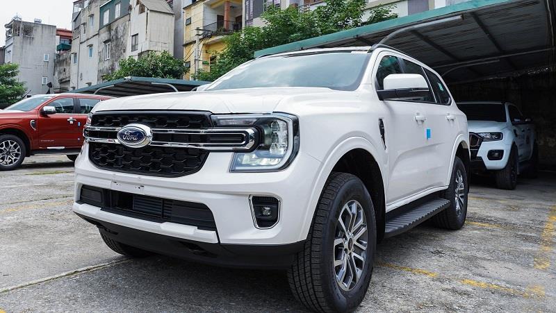 Everest Ambiente 4x2 6AT 2.0L