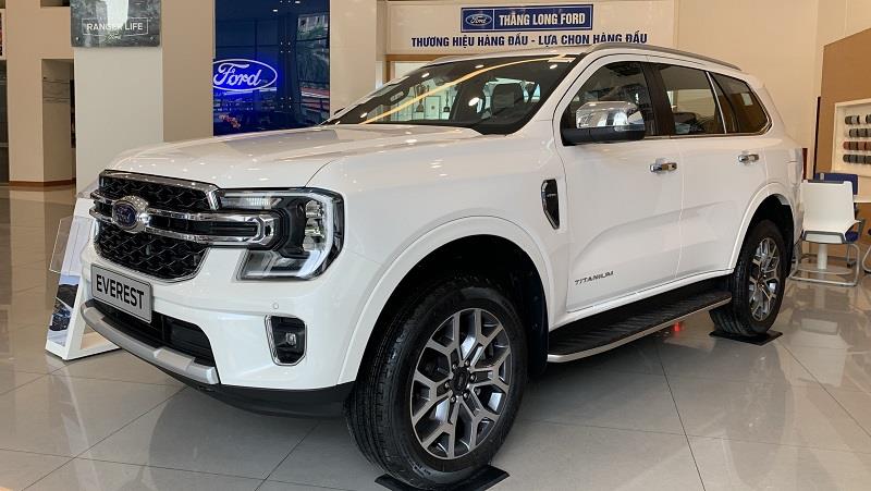 Everest Titanium 4x2 6AT 2.0L